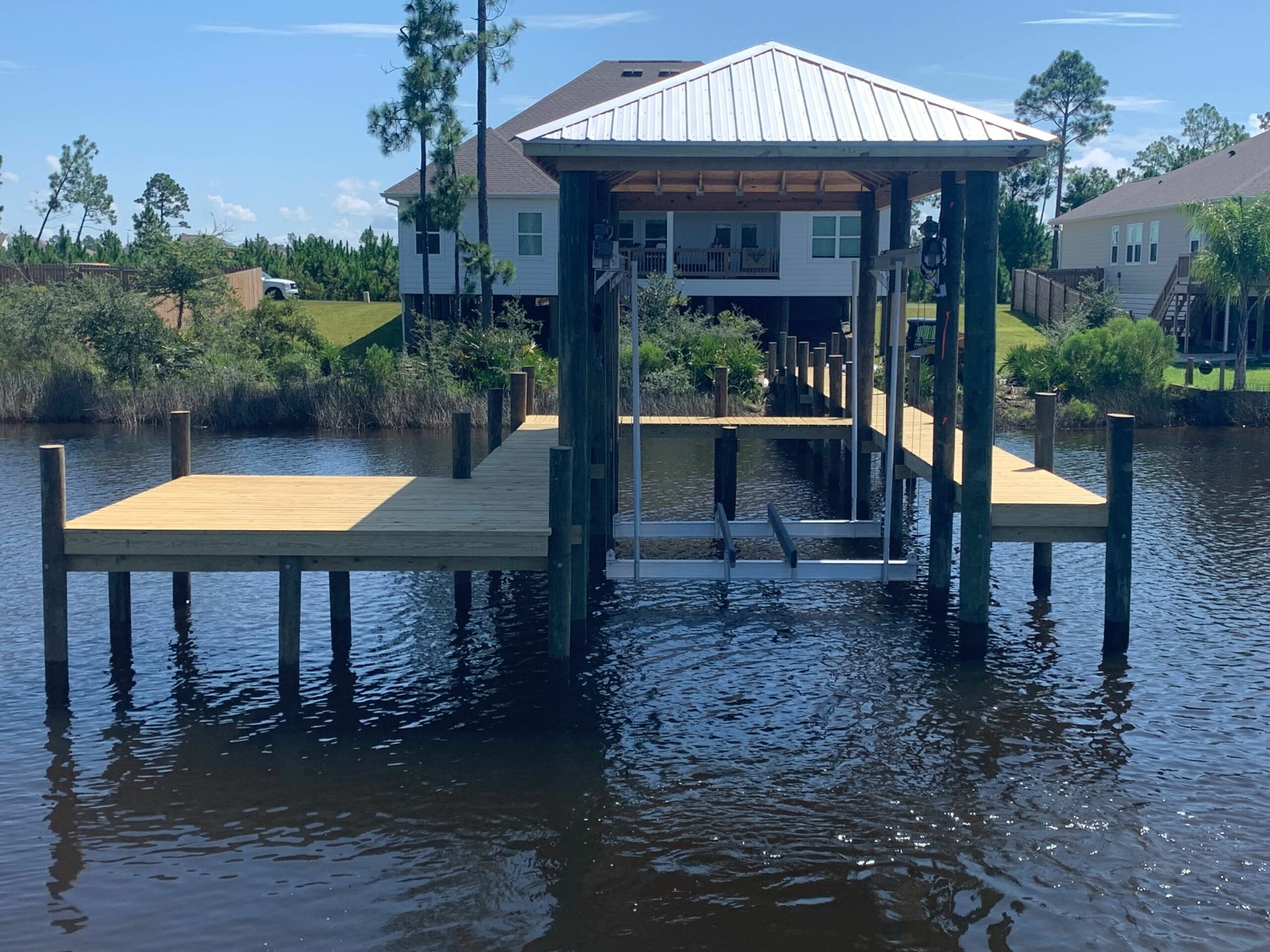 marine construction services for boat docks, houses, lifts, and seawalls