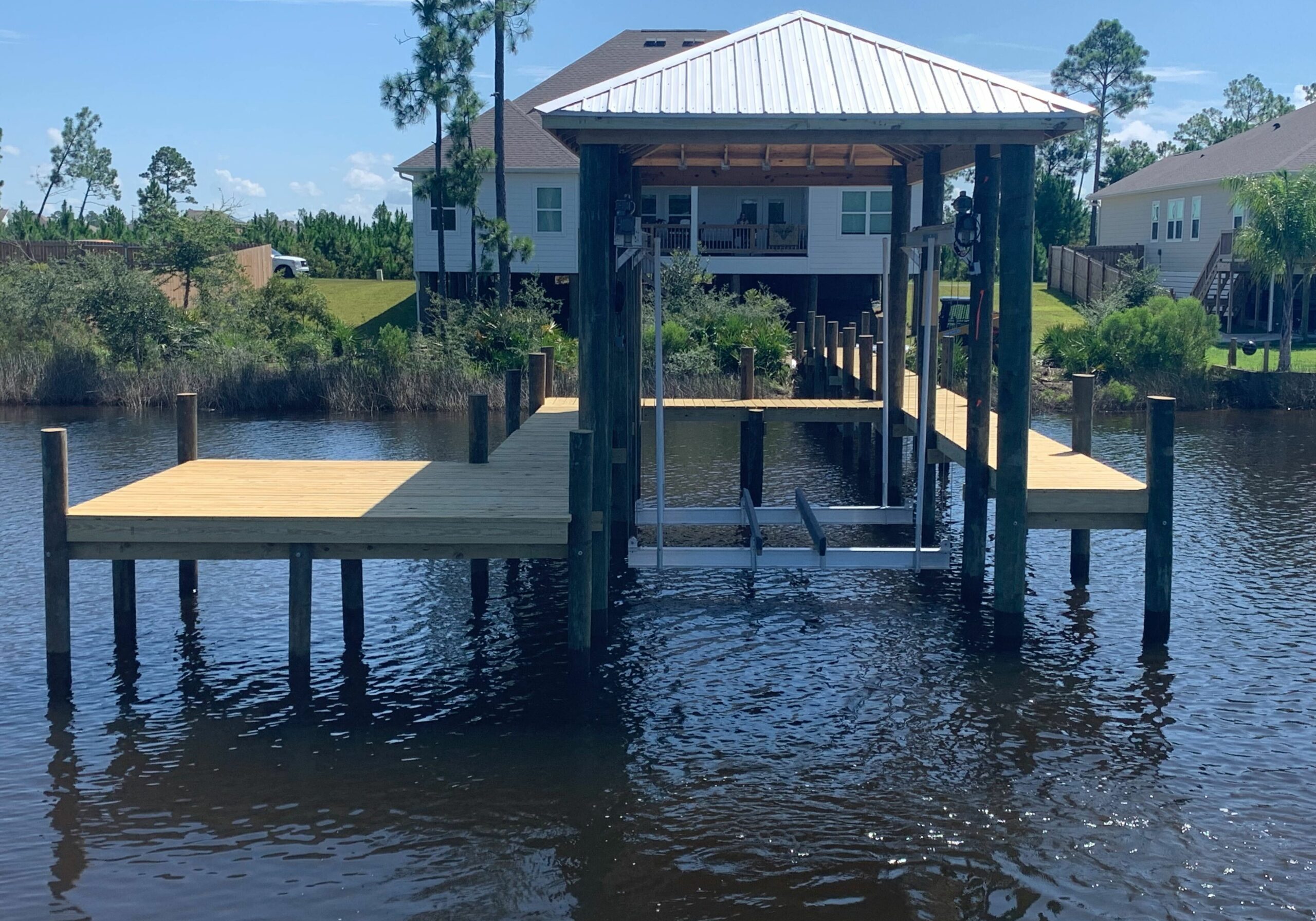 marine construction services for boat docks, houses, lifts, and seawalls